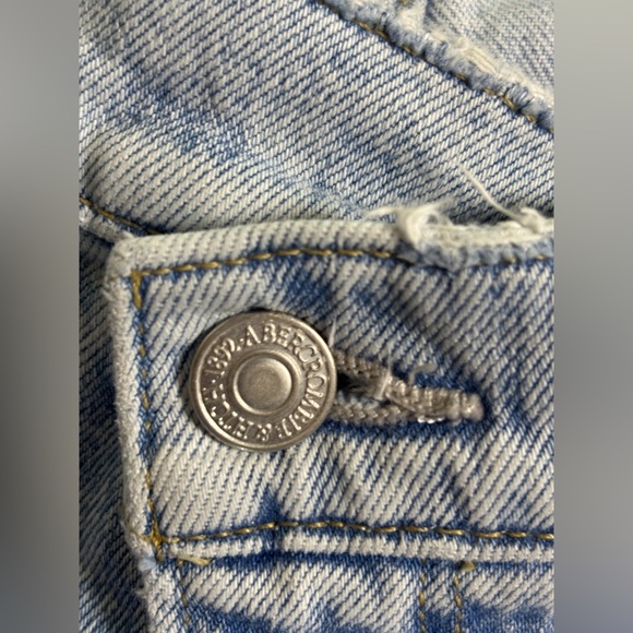 Abercrombie & Fitch 90s Straight Ultra High Rise Light With Criss Cross Waist - Picture 16 of 16